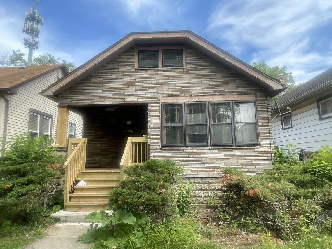 [Address Hidden by Seller], Chicago, IL 60628
