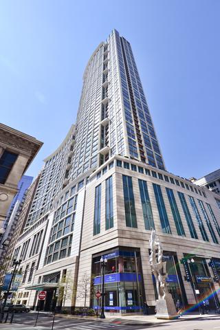 130 N Garland Ct. #4-19, Chicago, IL 60602