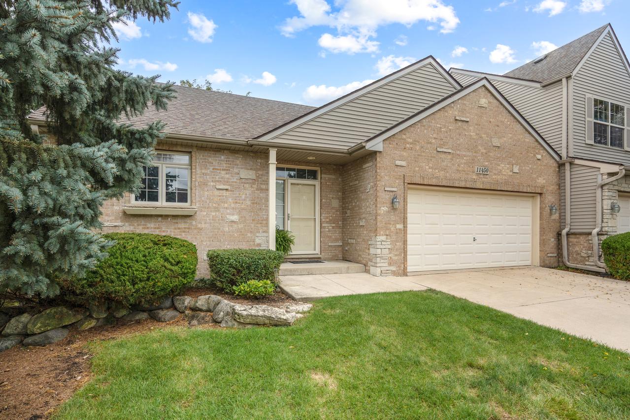 [Address Hidden by Seller], Huntley, IL 60142