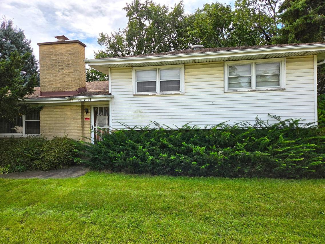 20W511 Army Trail Blvd., Addison, IL 60101