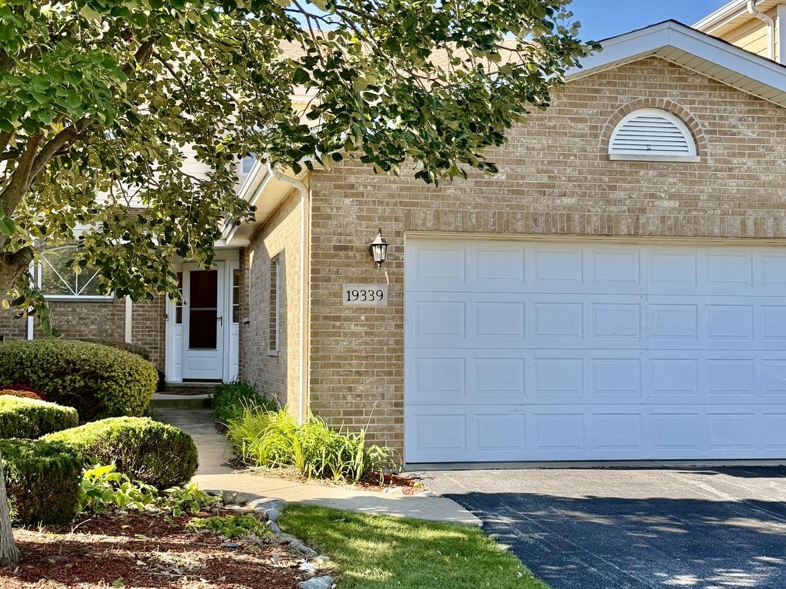 19339 Lisadell Dr., Tinley Park, IL 60487