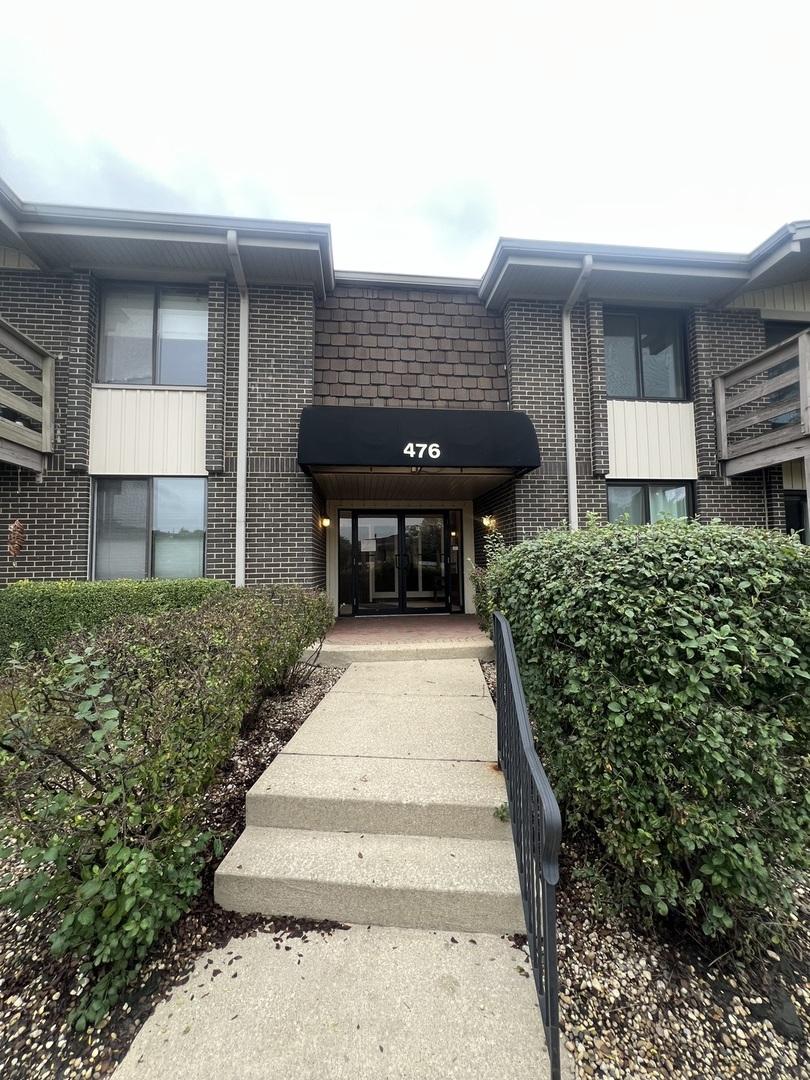 476 Raintree Ct. #2C, Glen Ellyn, IL 60137