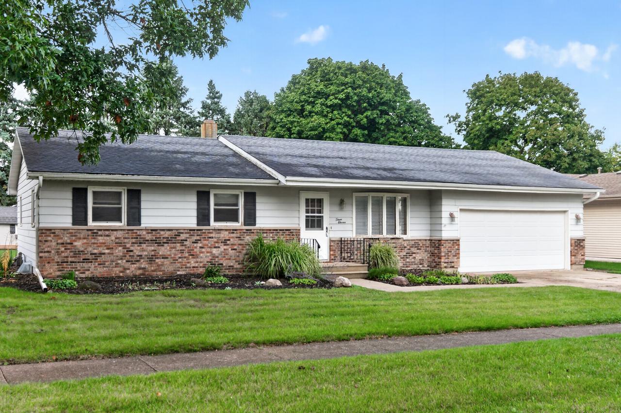 311 George St., Sycamore, IL 60178