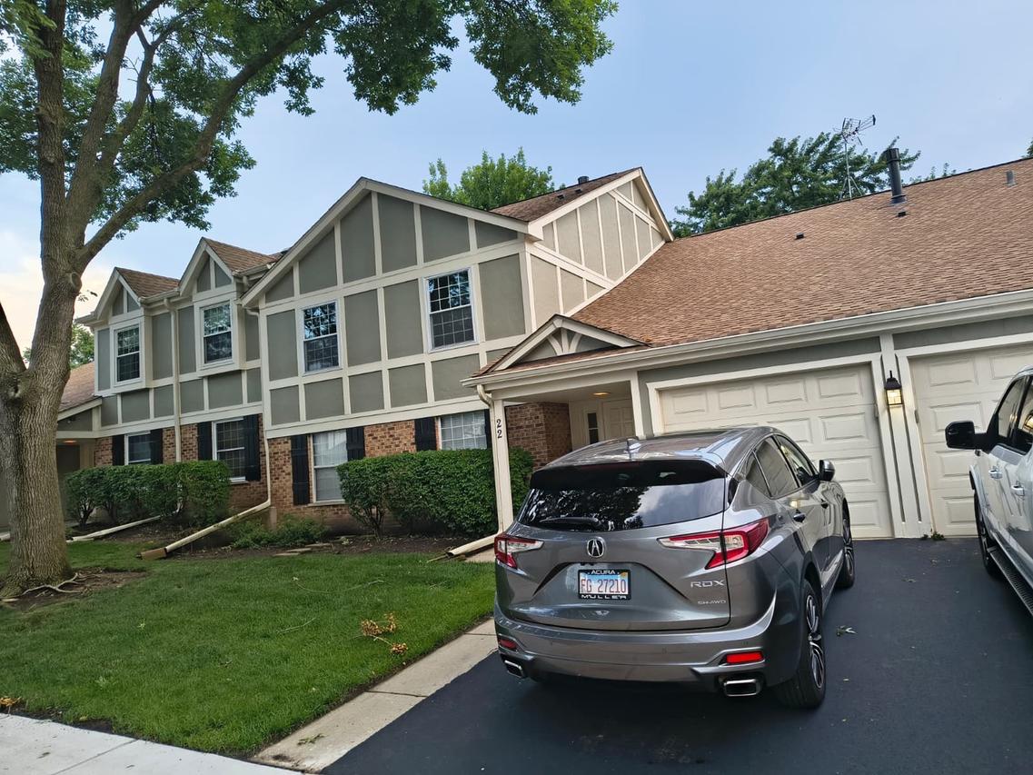 22 Waterbury Ln. #O2, Schaumburg, IL 60193