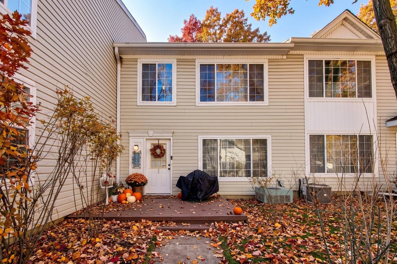 29 N Macgillis Dr. #23-3, Round Lake, IL 60073