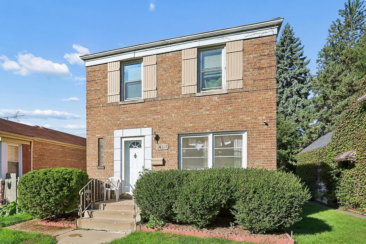 14320 S La Salle St., Riverdale, IL 60827