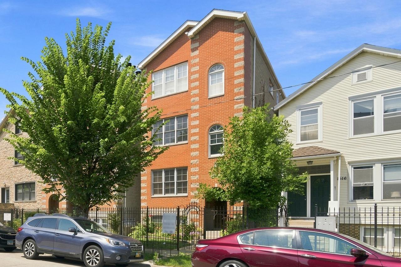 1518 W Superior St. #2, Chicago, IL 60622
