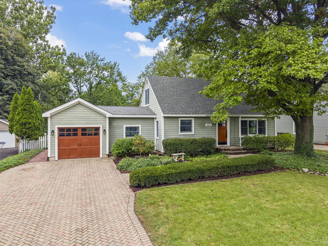 1007 S Harrison St., Batavia, IL 60510