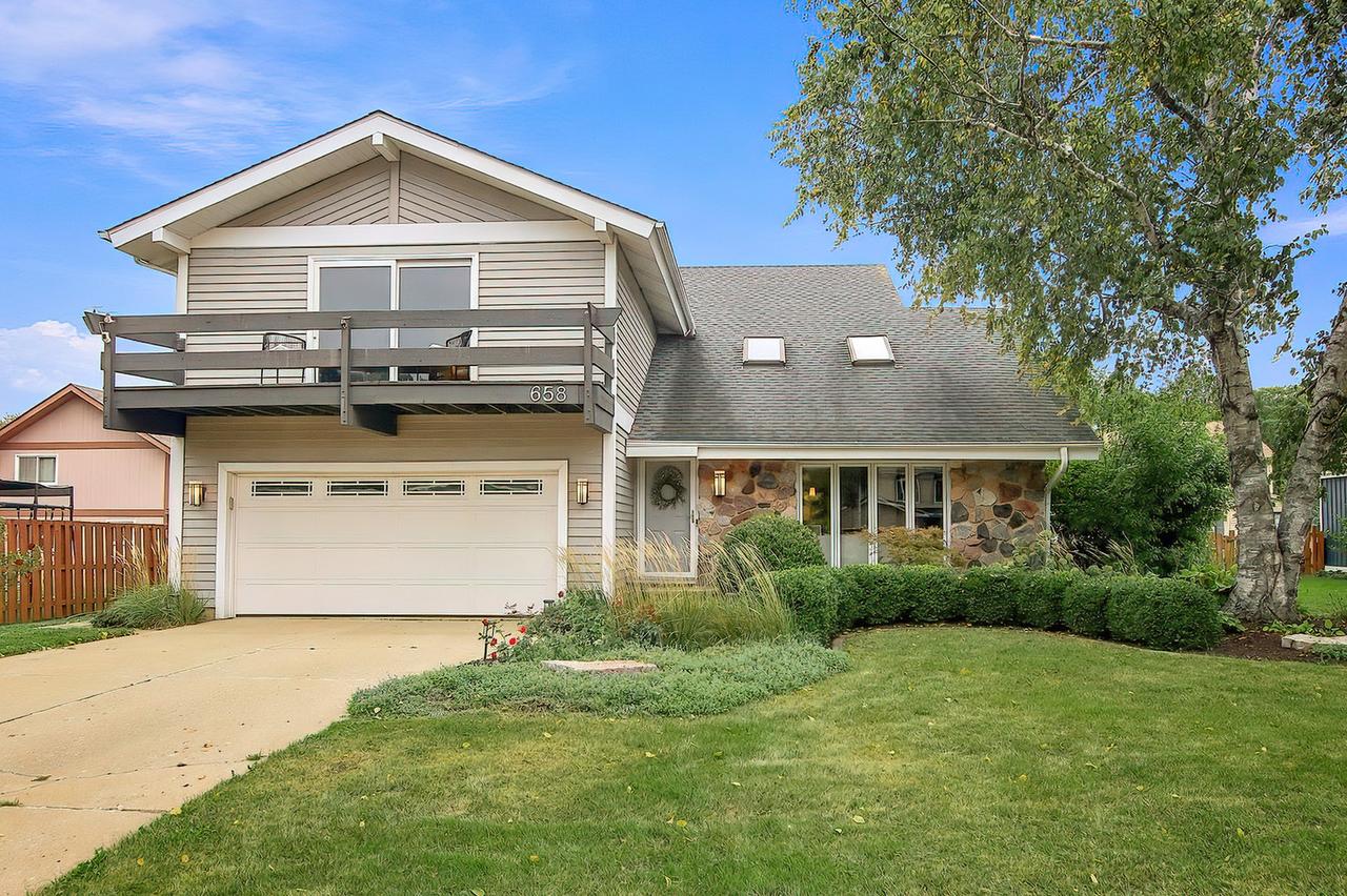 658 Monterey Dr., Crystal Lake, IL 60014