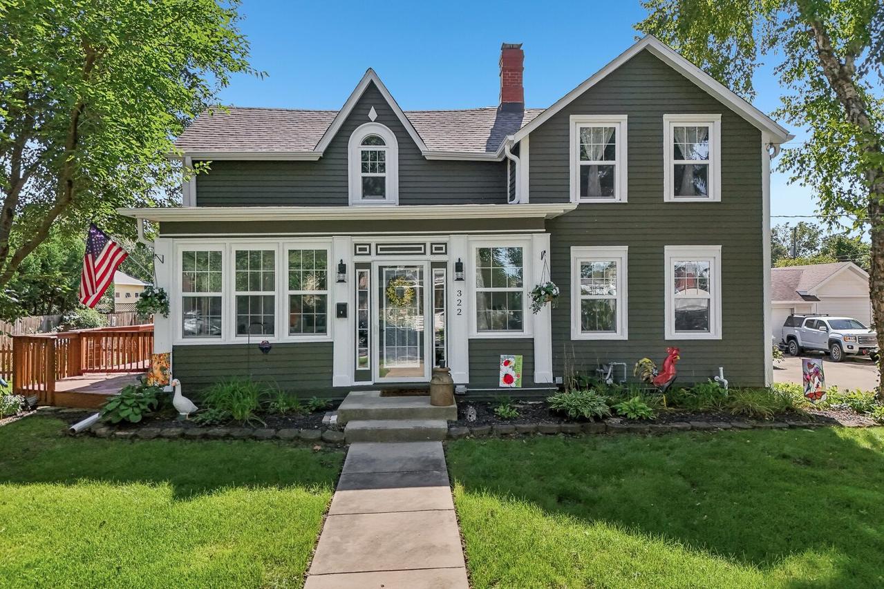 322 W High St., Sycamore, IL 60178
