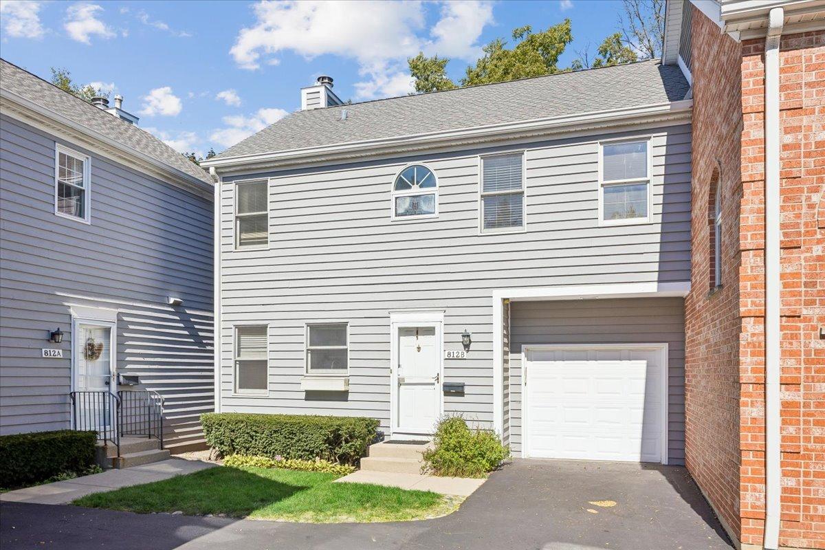 812 Chestnut St. #B, Deerfield, IL 60015