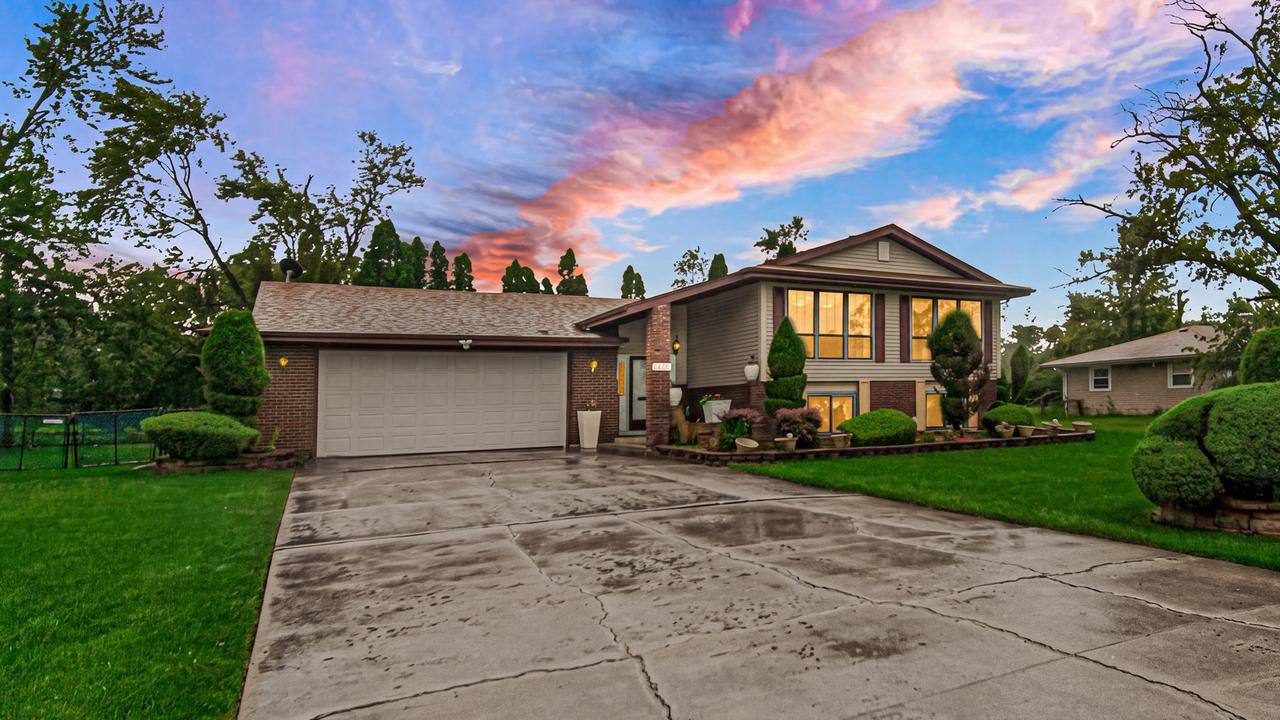 4431 187th St., Country Club Hills, IL 60478