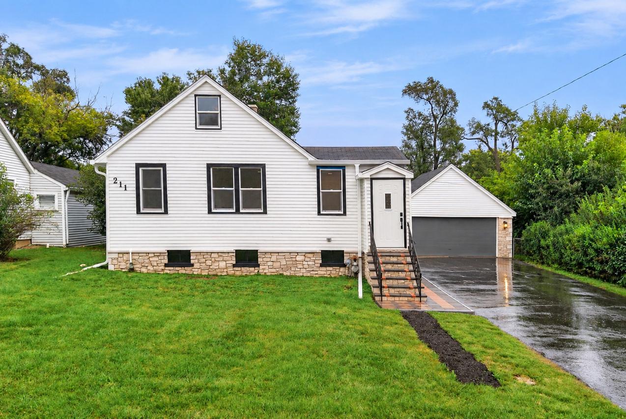211 N Graylynn Dr., Mount Prospect, IL 60056
