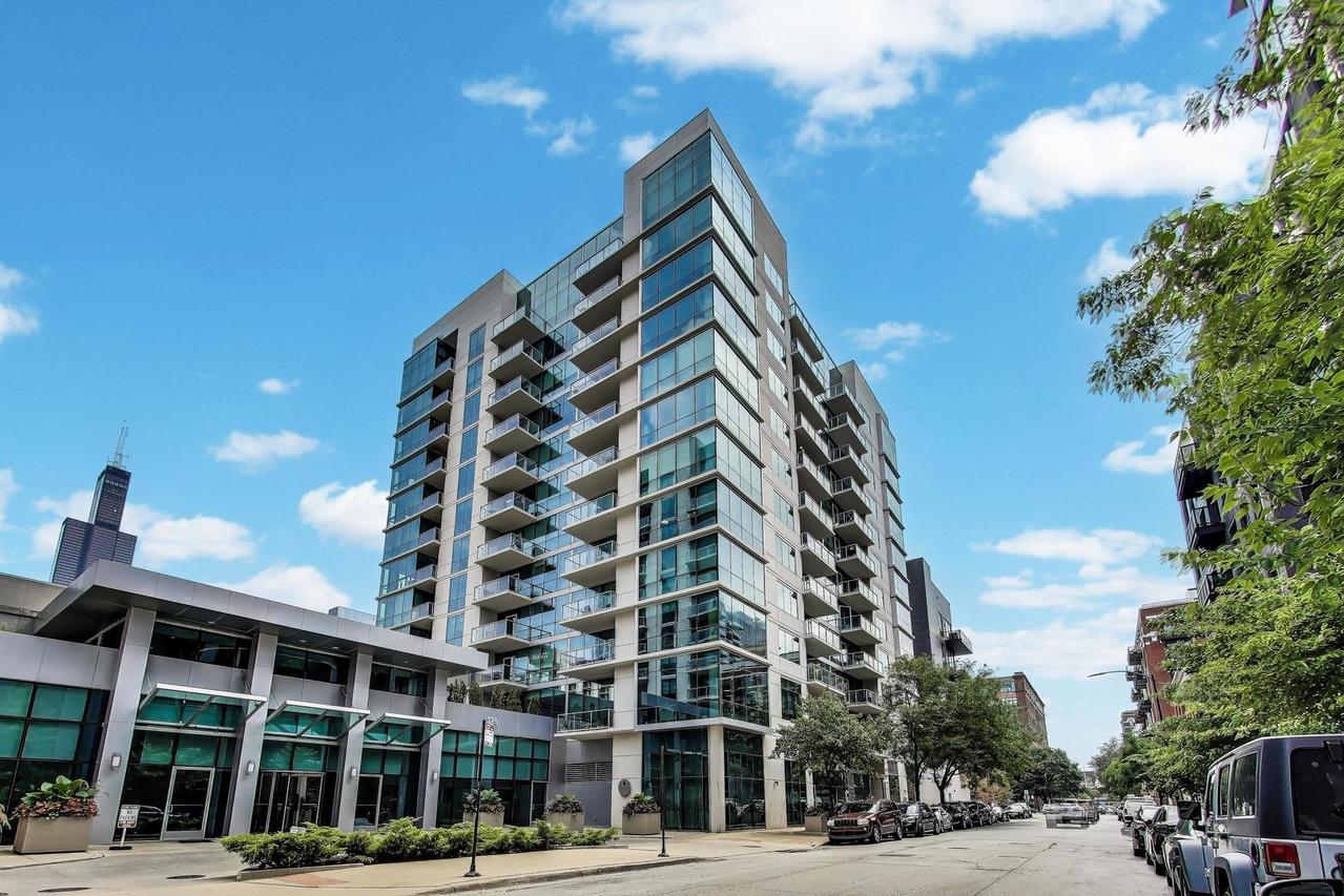 125 S Green St. #805A, Chicago, IL 60607