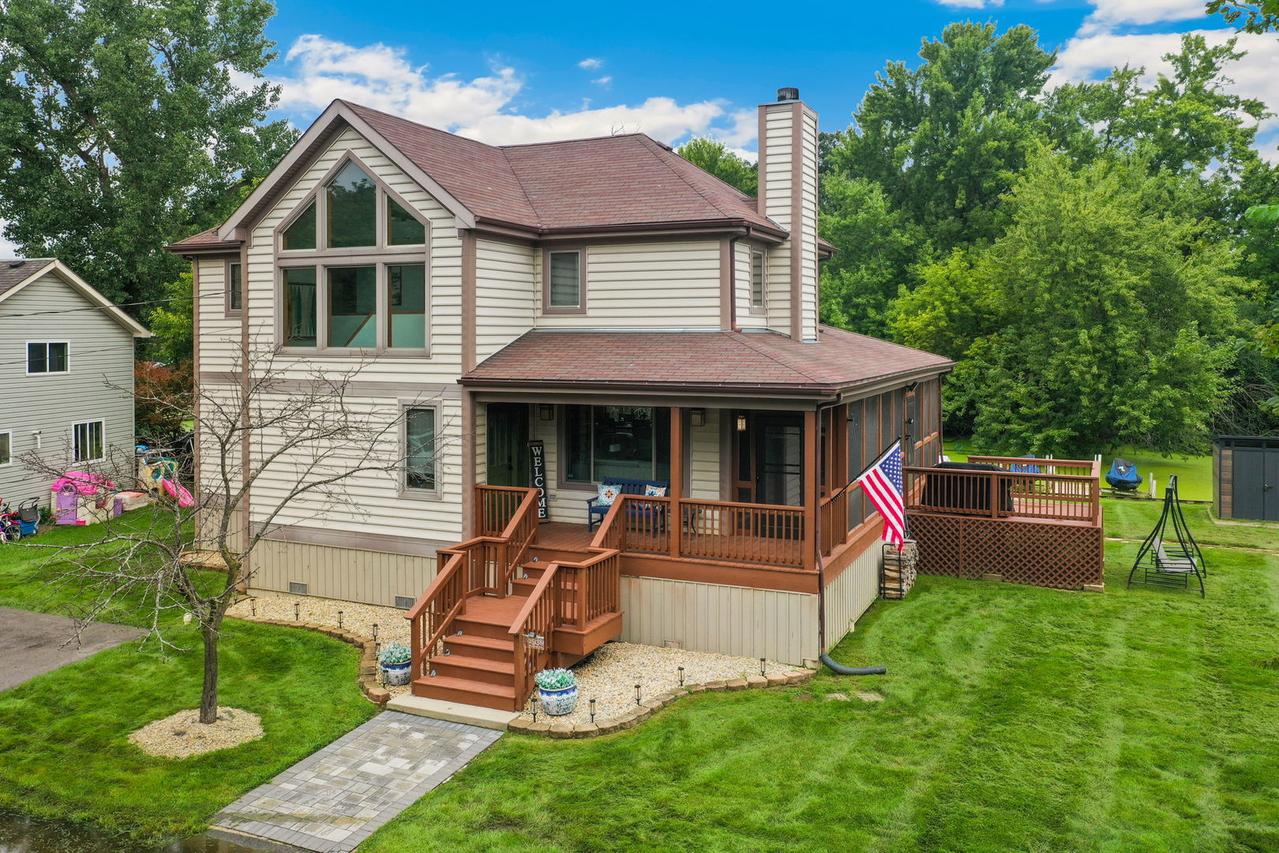 25138 W Lake Ave., Ingleside, IL 60041