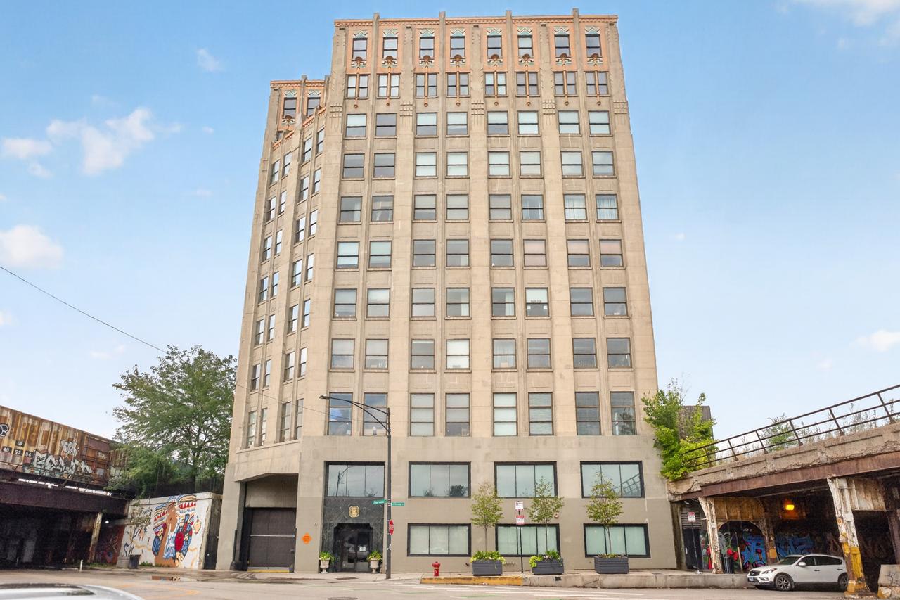 1550 S Blue Island Ave. #420, Chicago, IL 60608