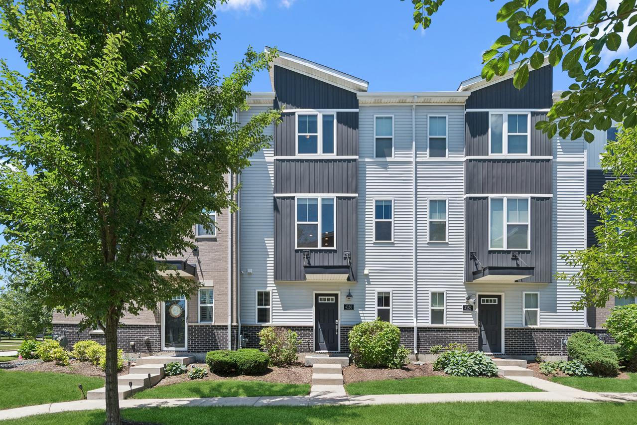 4150 Irving Rd., Aurora, IL 60504
