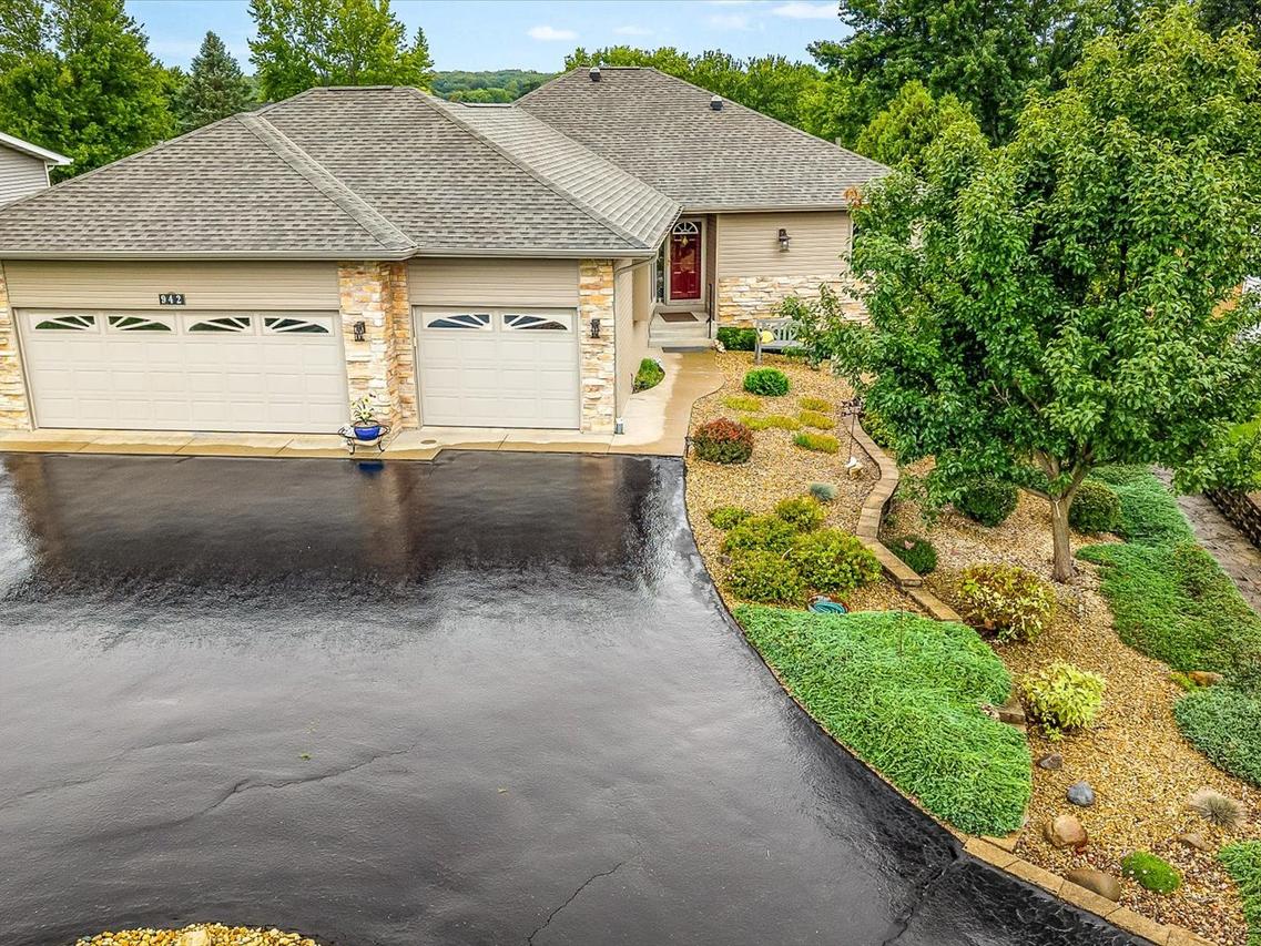 942 Lake Summerset Rd., Davis, IL 61019