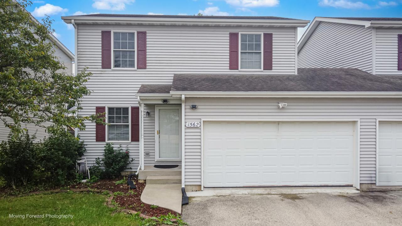 1562 Moluf St., Dekalb, IL 60115