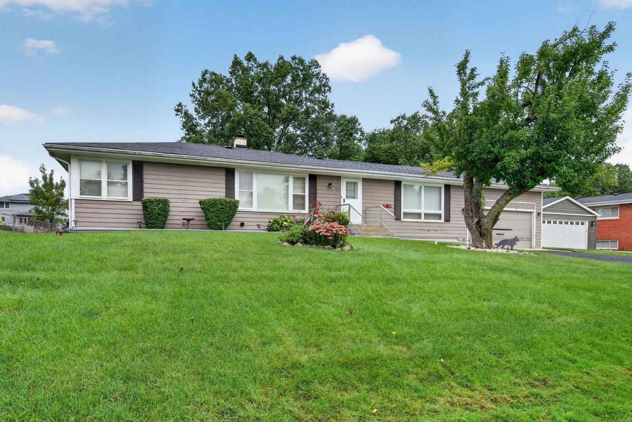 2N266 Prairie Ave., Glen Ellyn, IL 60137