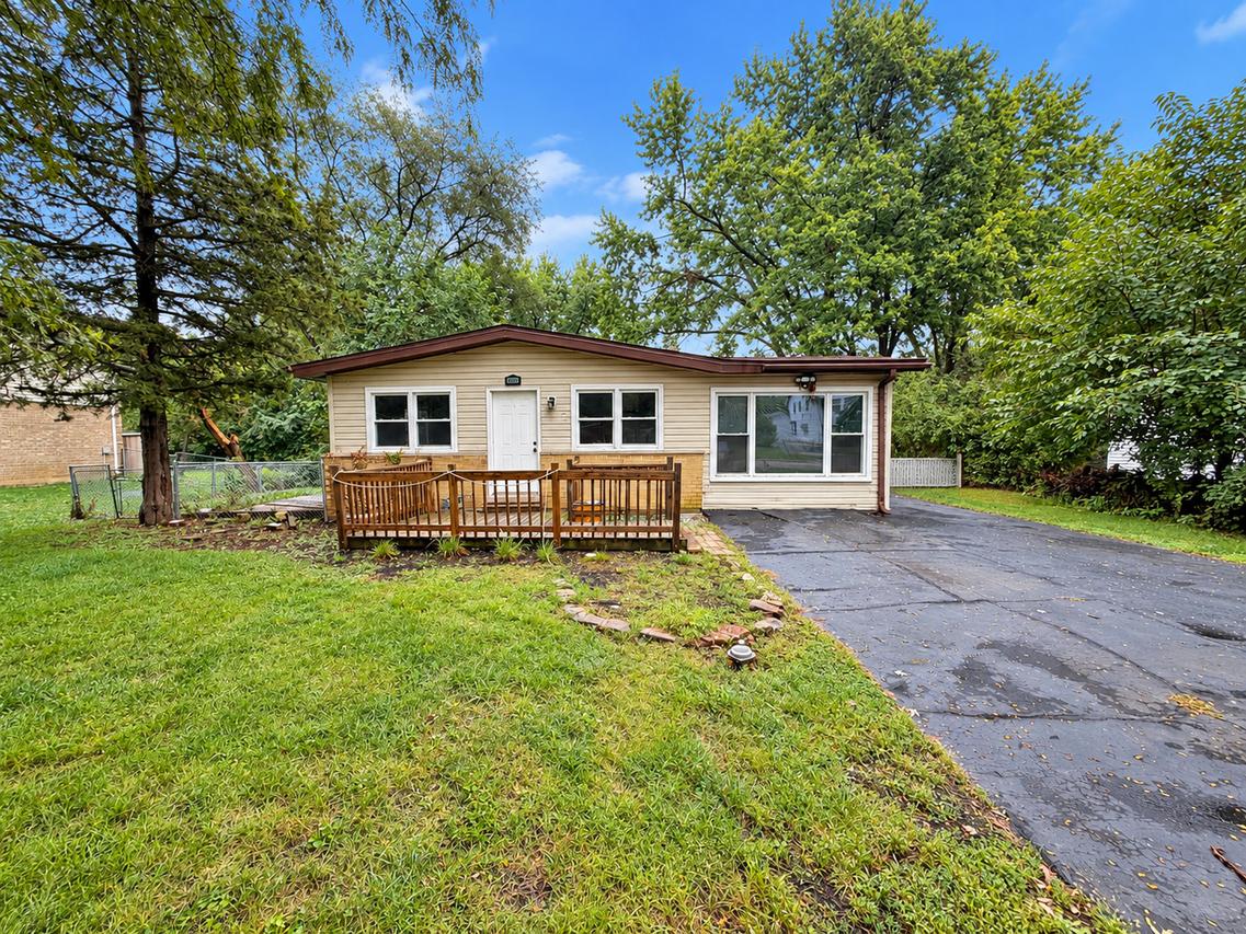2039 Cherry Ave., Hanover Park, IL 60133