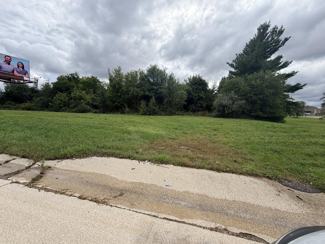 8539 E State St., Rockford, IL 61108