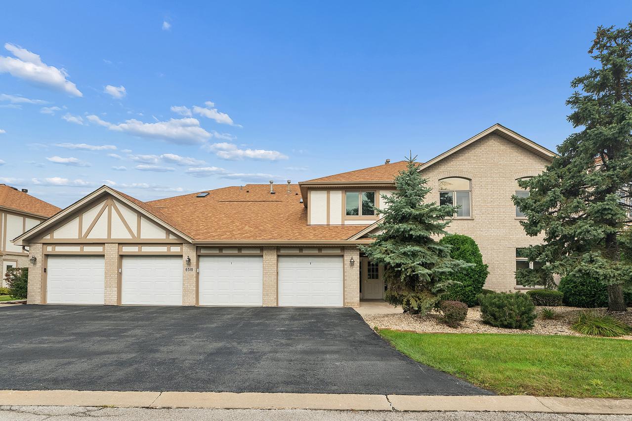 6510 Pine Trail Ln. #4, Tinley Park, IL 60477