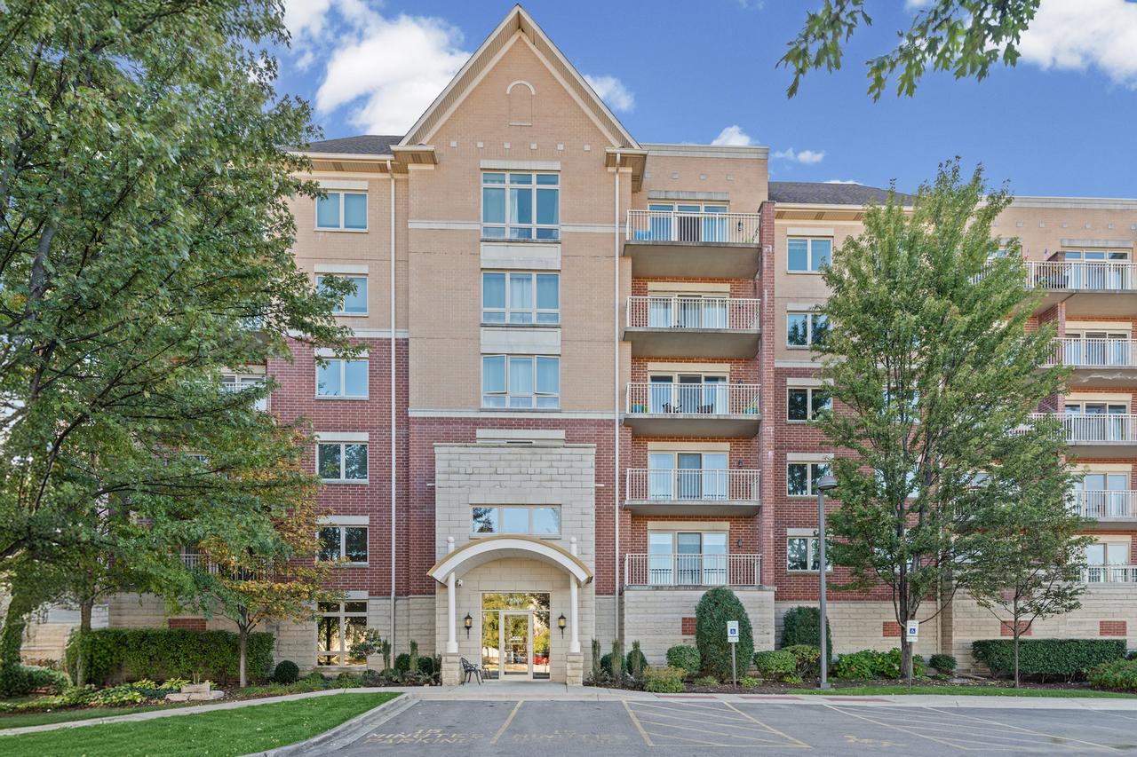 8300 Concord Dr. #603, Morton Grove, IL 60053