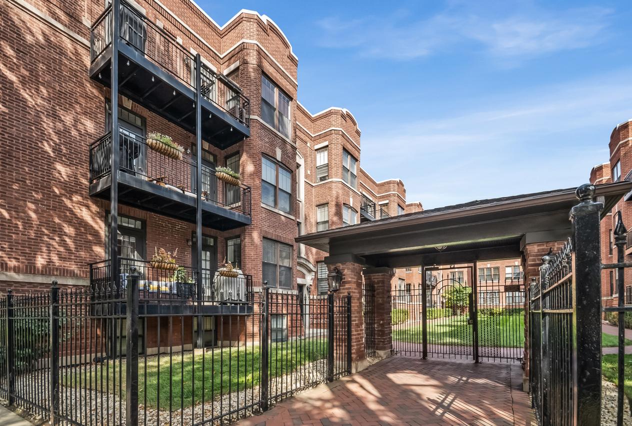 2711 N Mildred Ave. #2A, Chicago, IL 60614