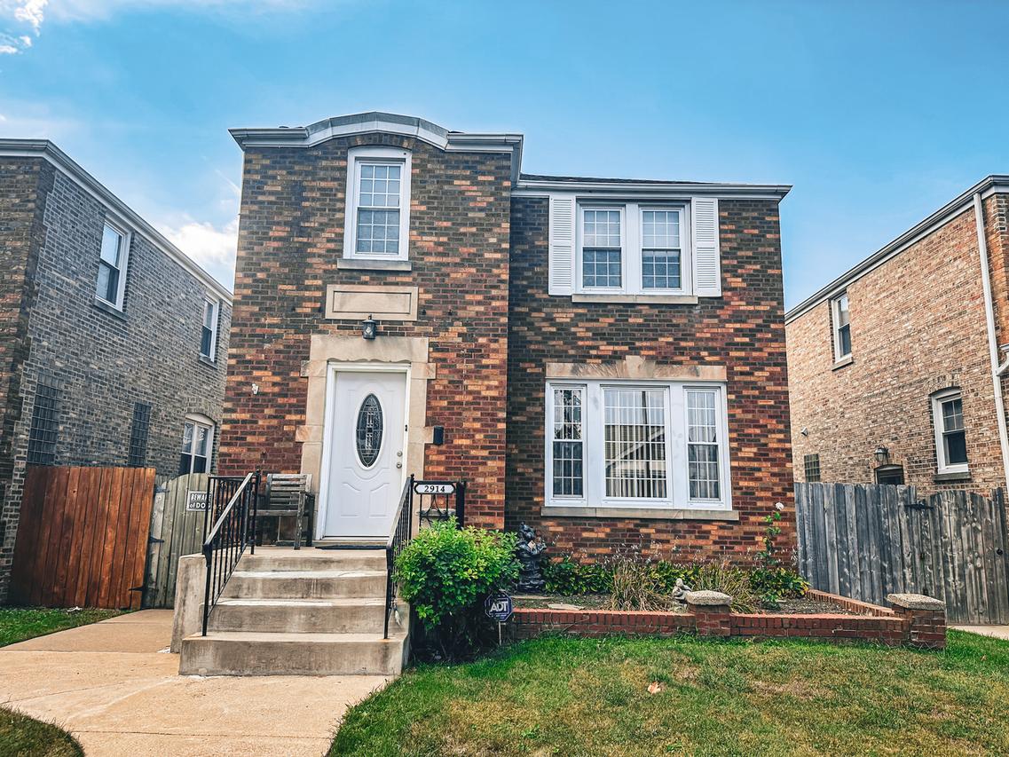 2914 N Neva Ave., Chicago, IL 60634