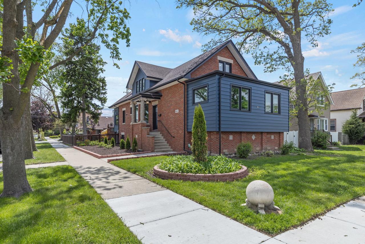 8531 Center St., River Grove, IL 60171