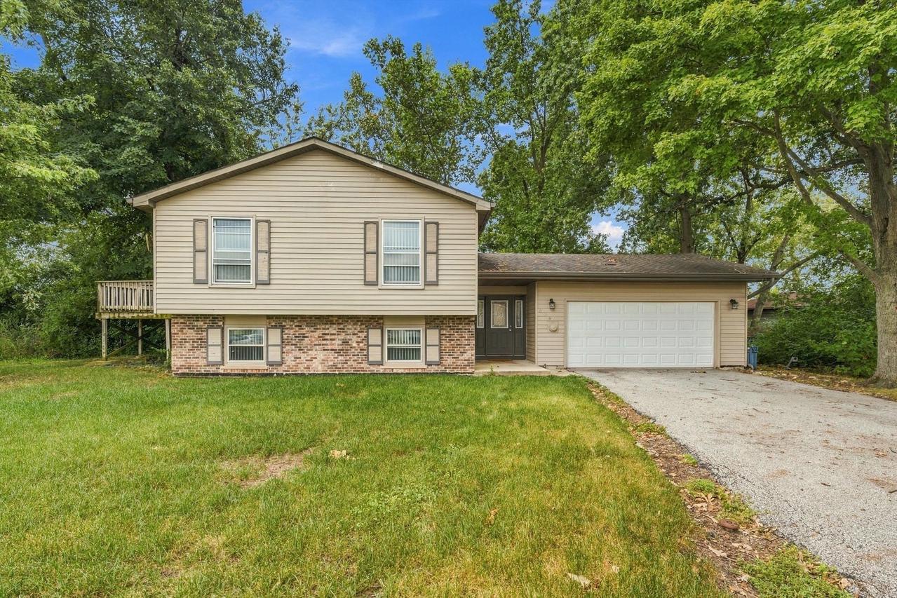 629 Sullivan Ln., University Park, IL 60484