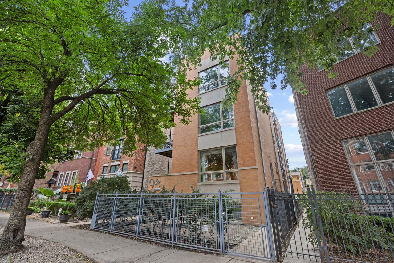 933 W George St. #1N, Chicago, IL 60657
