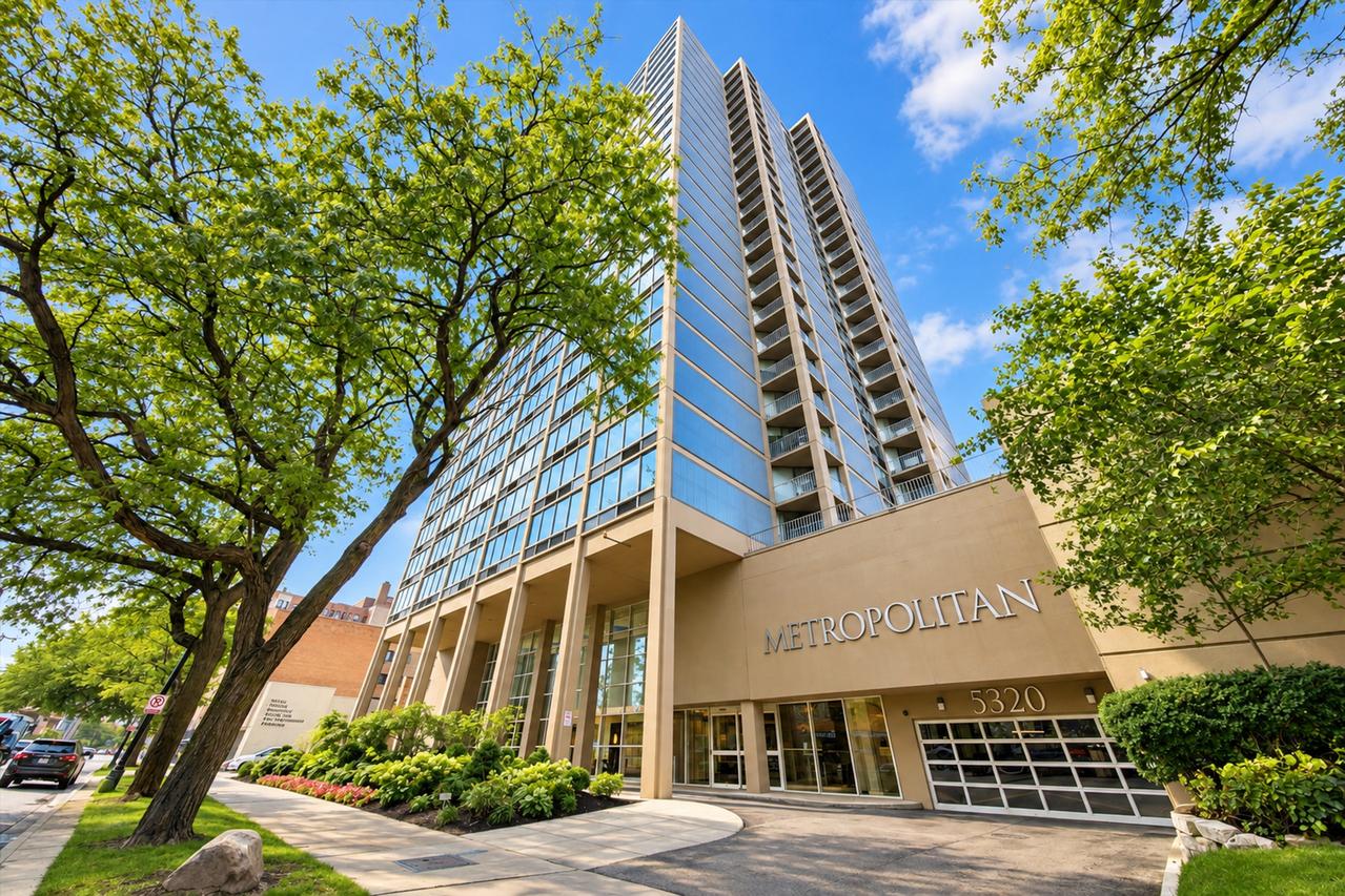 5320 N Sheridan Rd. #1607, Chicago, IL 60640