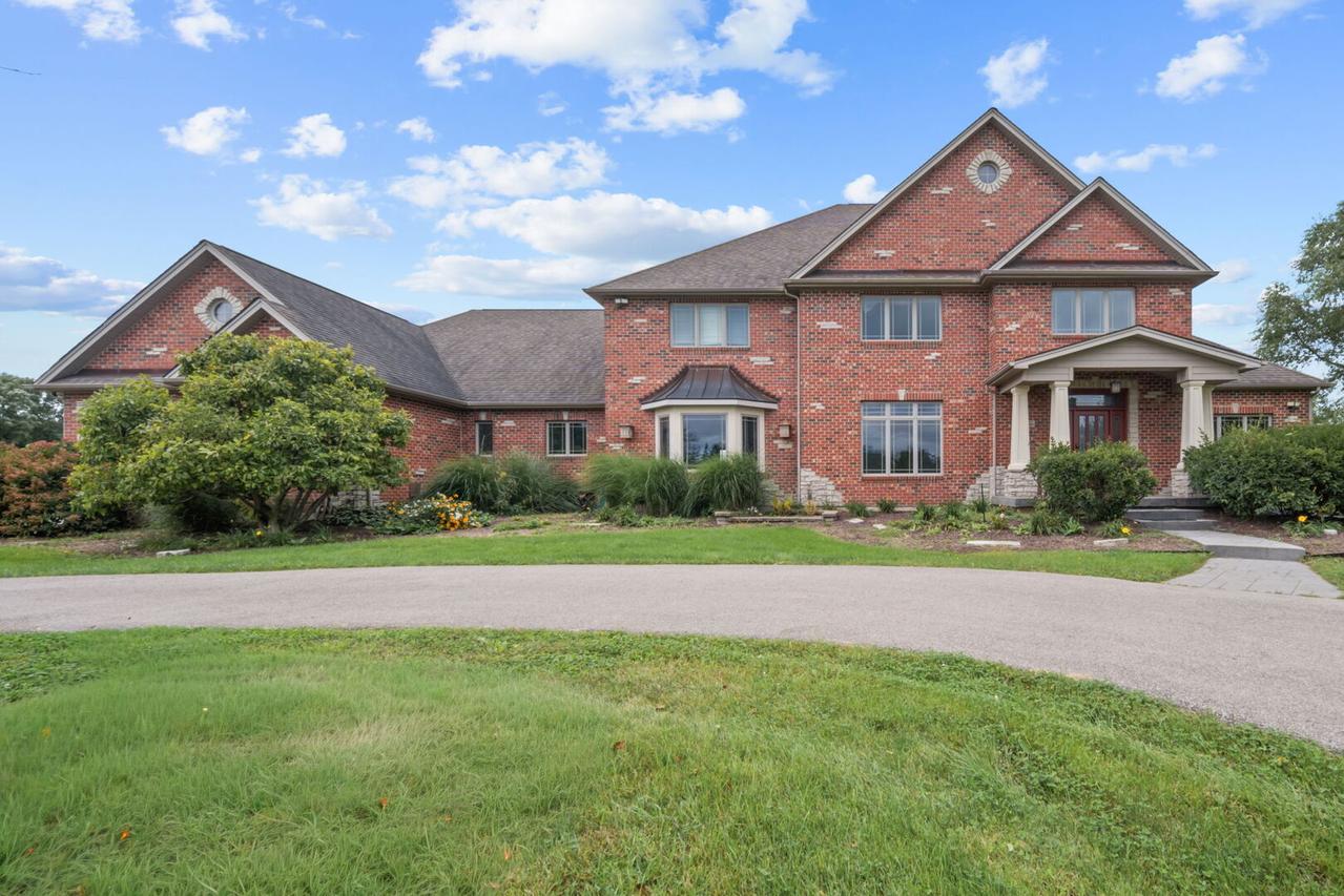 11N720 Muirhead Rd., Elgin, IL 60124