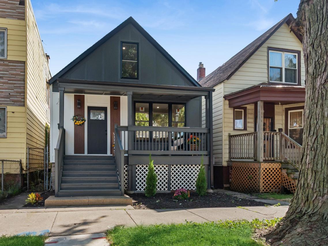 7521 S Ingleside Ave., Chicago, IL 60619
