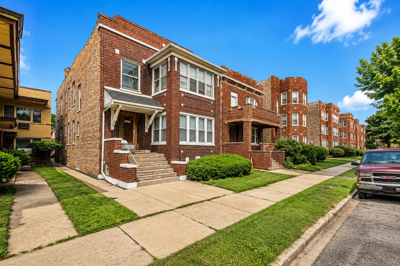 11221 S King Dr., Chicago, IL 60628