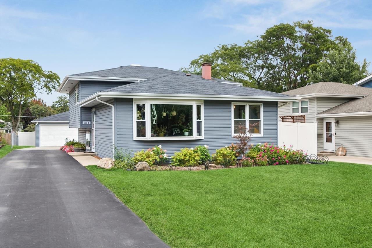 314 Highridge Rd., Lombard, IL 60148