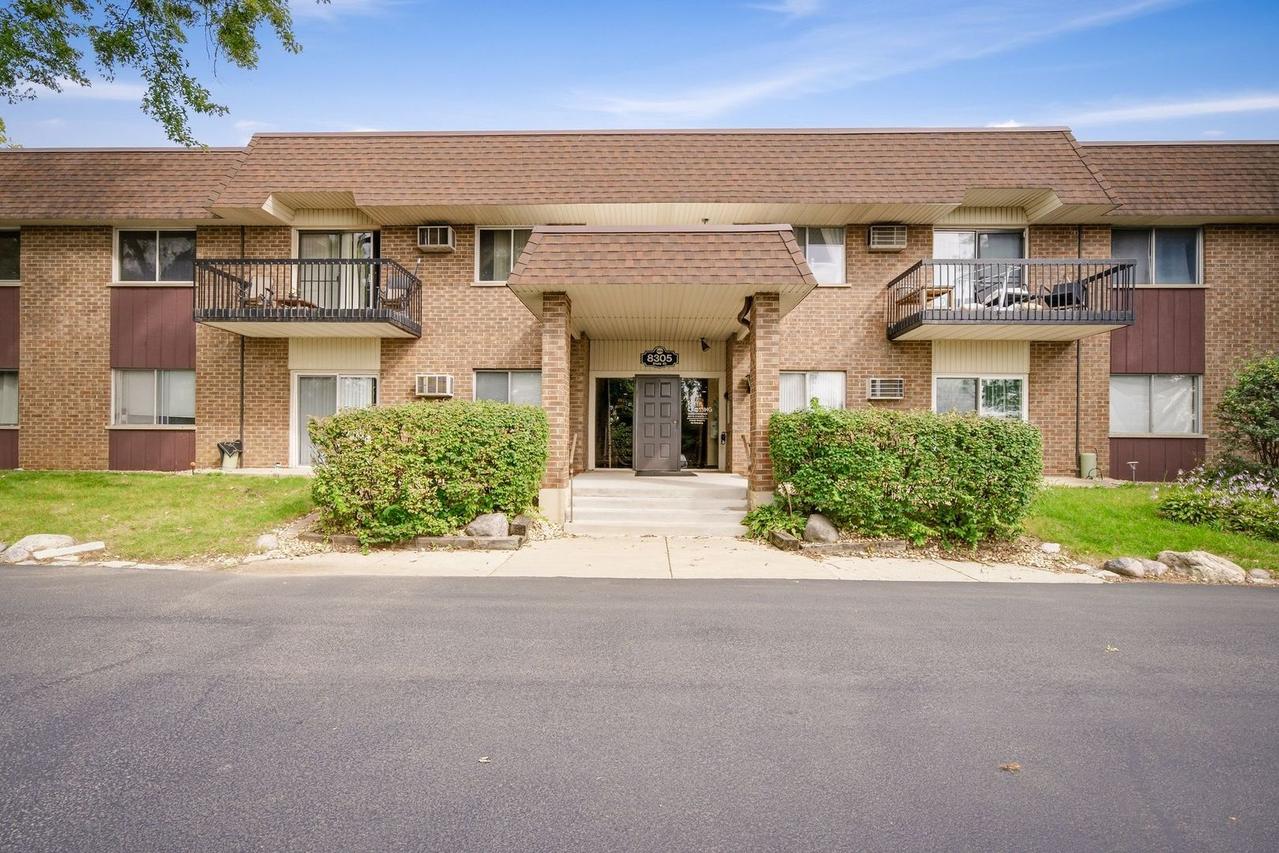 8305 Route 53 #A6, Woodridge, IL 60517