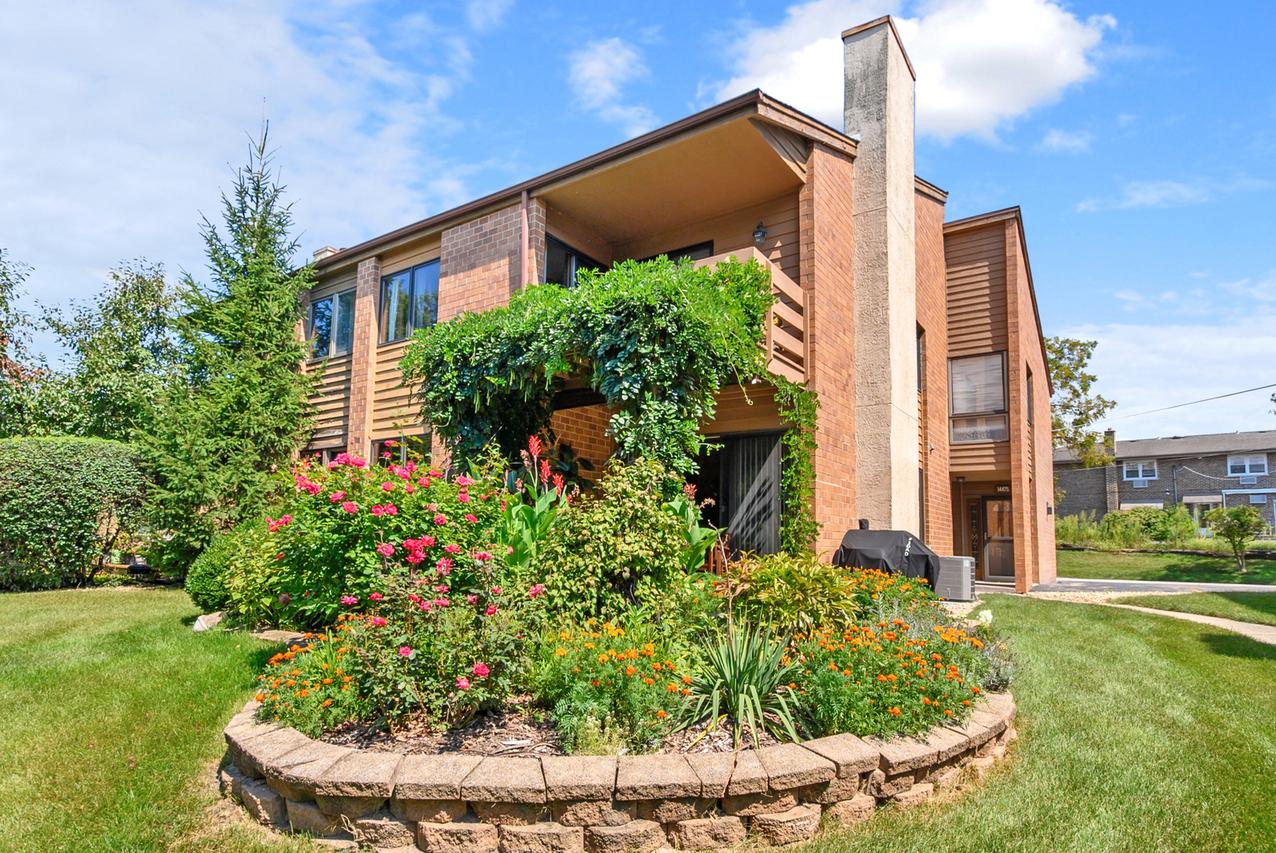 14475 S Ravinia Ave. #9, Orland Park, IL 60462