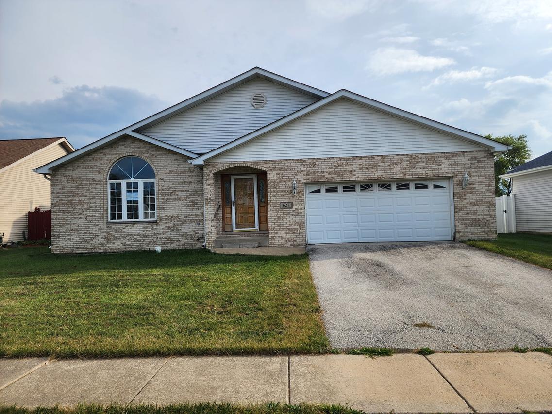 627 Clover Ln., University Park, IL 60484