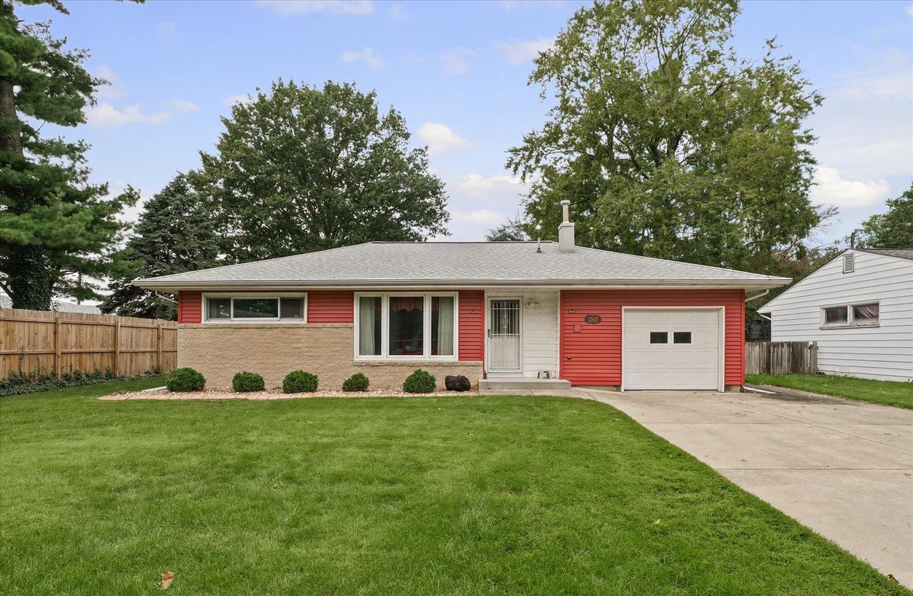 1505 Rose Dr., Champaign, IL 61821