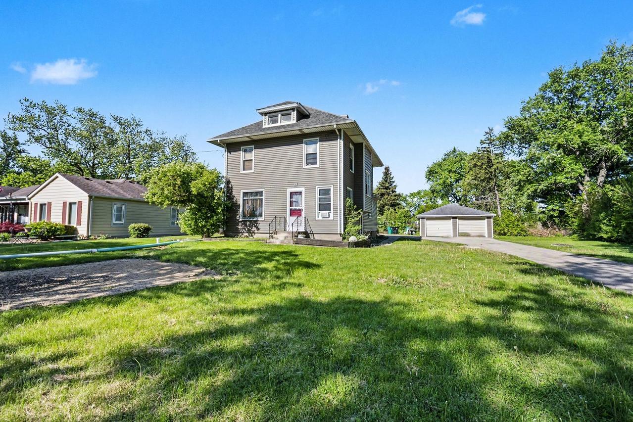N350 County Farm Rd., Winfield, IL 60190