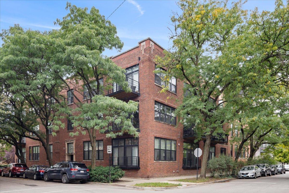 1670 N Claremont Ave. #101, Chicago, IL 60647