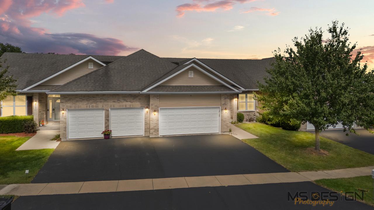 715 Winding Tr. #4, Genoa, IL 60135