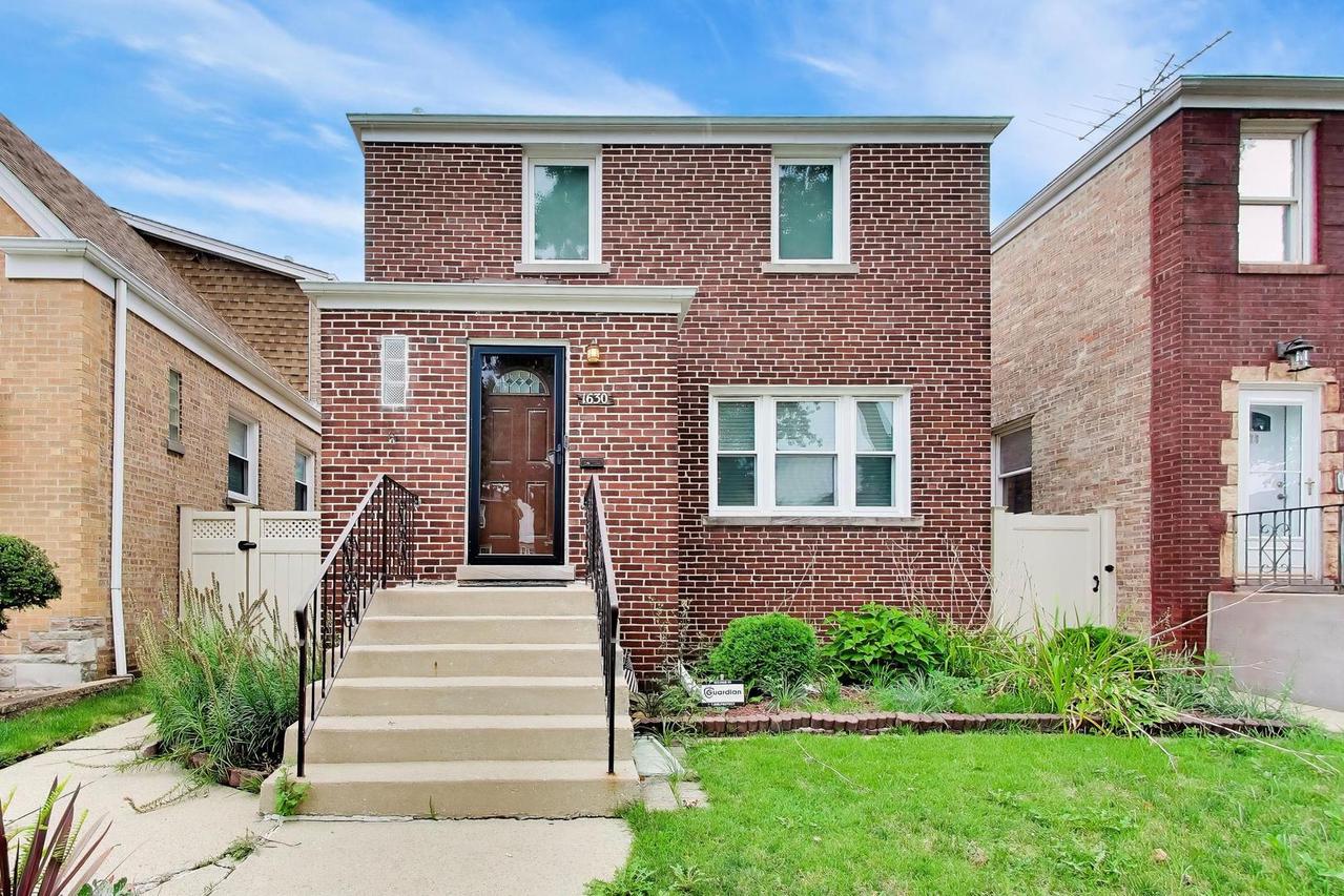 1630 Clarence Ave., Berwyn, IL 60402