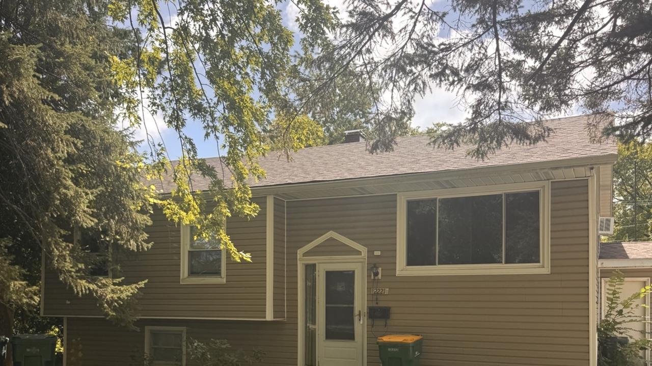 2221 Carmel Blvd., Zion, IL 60099
