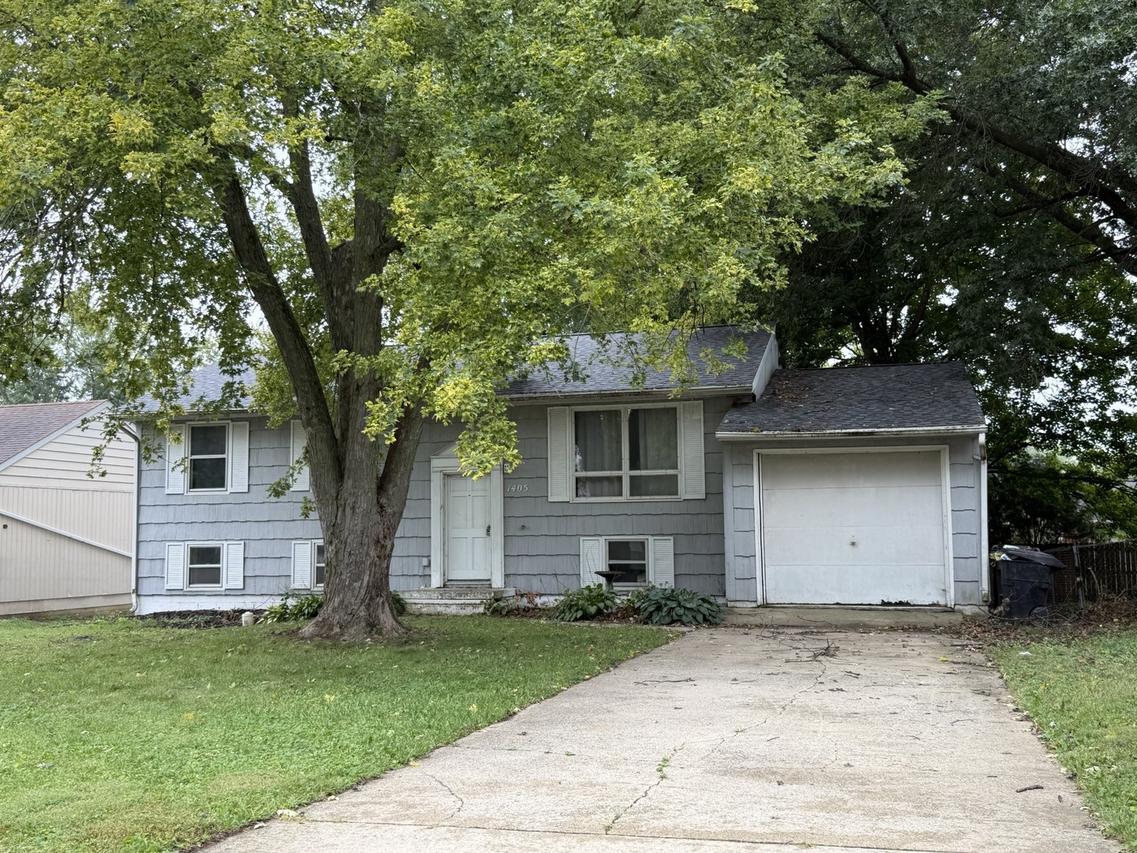 1405 Essex Ct., Normal, IL 61761