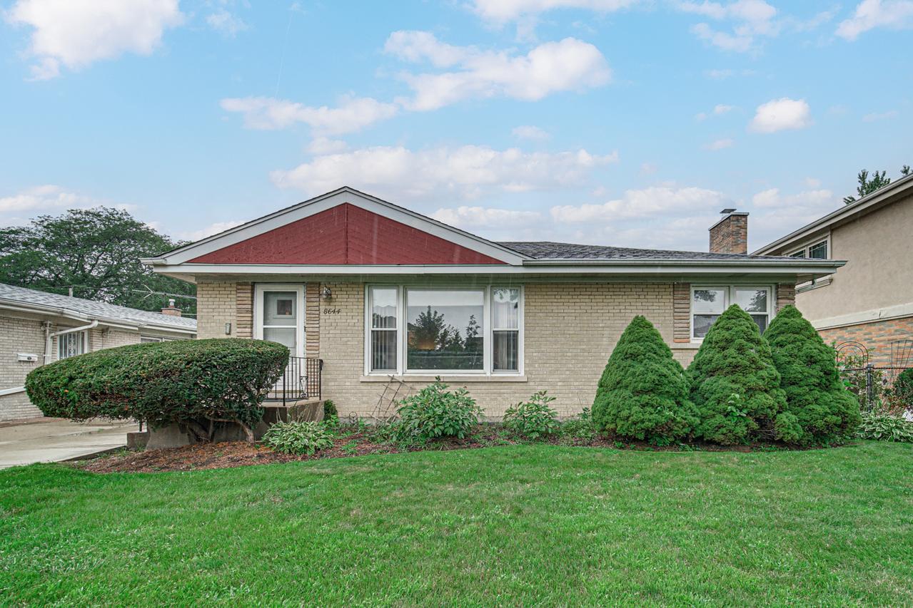 8644 Laramie Ave., Skokie, IL 60077