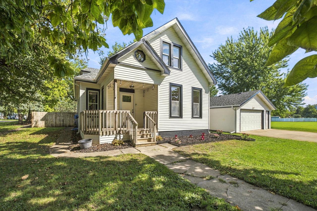 209 S East St., Odell, IL 60460